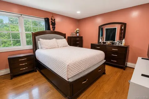 15 Colonial Avenue Fishkill NY 12524