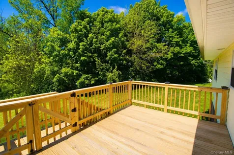 15 Colonial Avenue Fishkill NY 12524