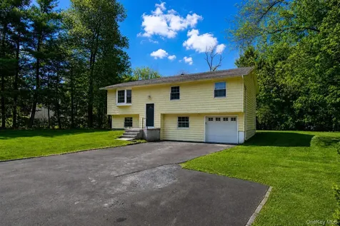 15 Colonial Avenue Fishkill NY 12524