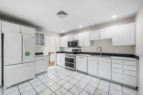 110 Franklin Avenue Valhalla NY 10595