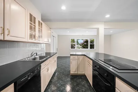 110 Franklin Avenue Valhalla NY 10595
