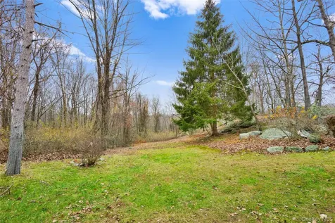 517 E Mountain Road N Cold Spring NY 10516