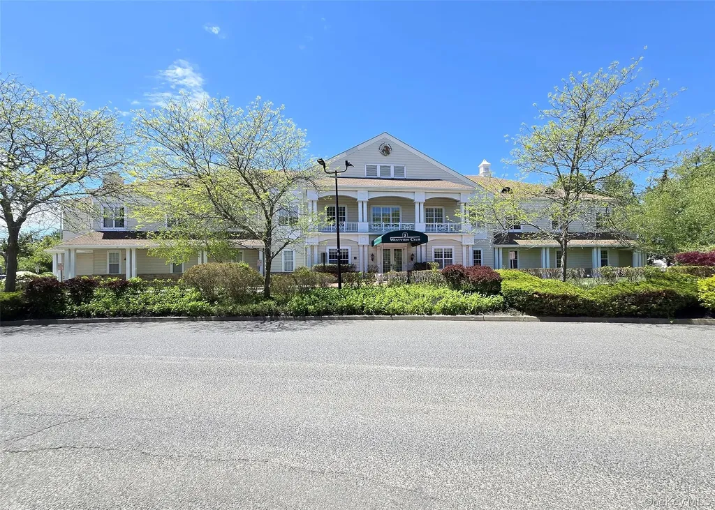 5 Charley Lane Middle Island NY 11953