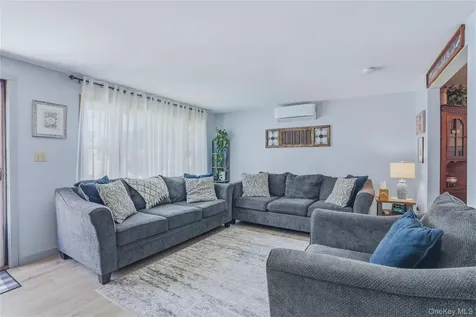 113 W Chestnut Street Kingston NY 12401