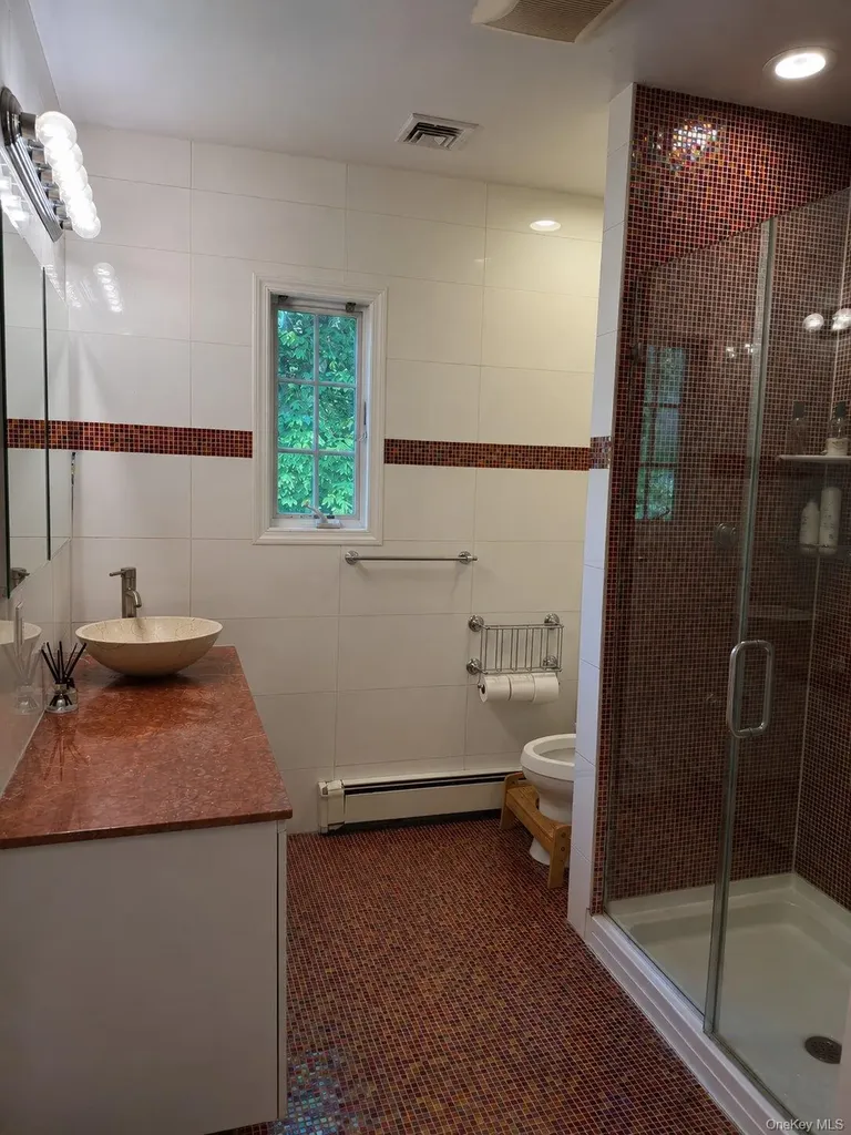 6 Manor Lane Woodsburgh NY 11598