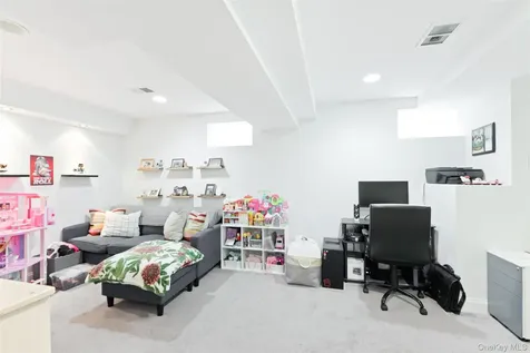 13 Gillian Court Monroe NY 10950