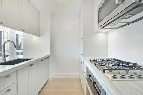 389 E 89th Street New York (manhattan) NY 10128