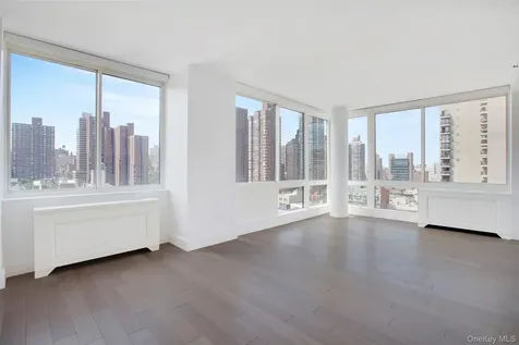 389 E 89th Street New York (manhattan) NY 10128