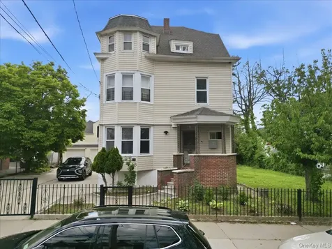 844-48 E 215th Street Bronx NY 10467