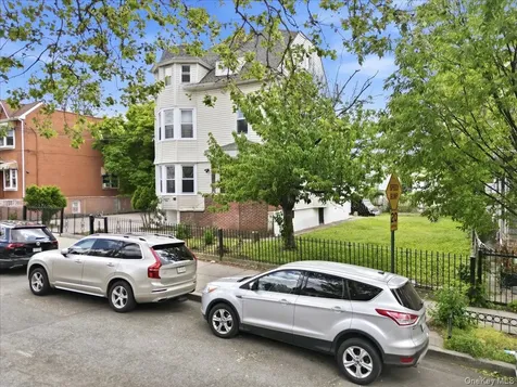 844-48 E 215th Street Bronx NY 10467