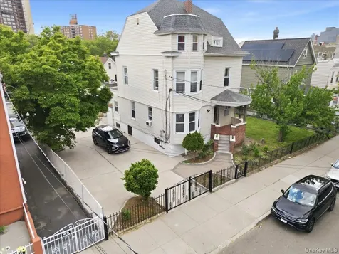 844-48 E 215th Street Bronx NY 10467