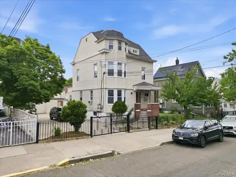 844-48 E 215th Street Bronx NY 10467