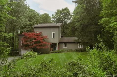 360 Mills Cross Road Staatsburg NY 12580