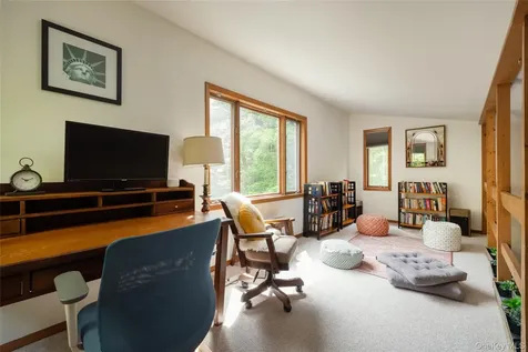 360 Mills Cross Road Staatsburg NY 12580