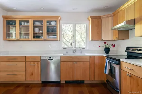 360 Mills Cross Road Staatsburg NY 12580