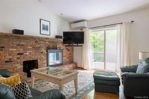 360 Mills Cross Road Staatsburg NY 12580