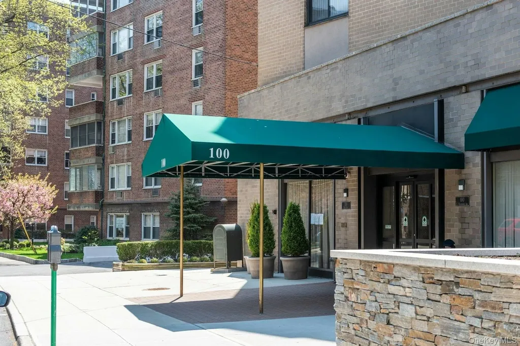 100 E Hartsdale Avenue Hartsdale NY 10530