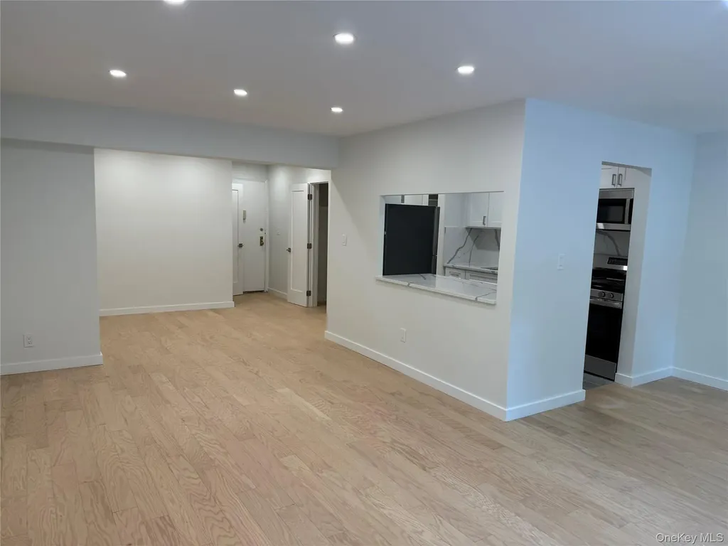 632 Warburton Avenue Yonkers NY 10701