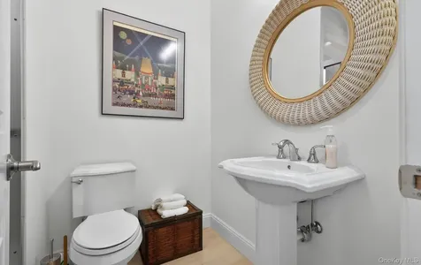 9 Briarsweet Lane East Hampton NY 11937