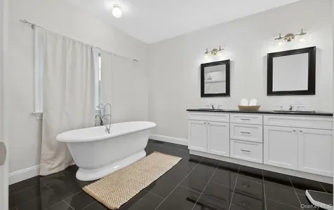 9 Briarsweet Lane East Hampton NY 11937