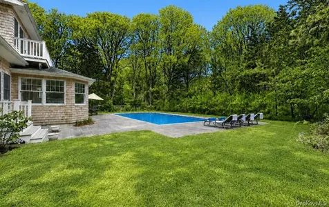 9 Briarsweet Lane East Hampton NY 11937