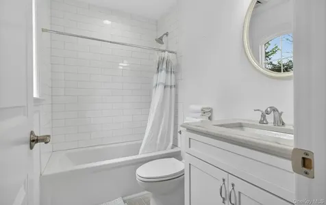 9 Briarsweet Lane East Hampton NY 11937