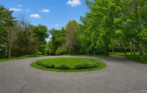 9 Briarsweet Lane East Hampton NY 11937