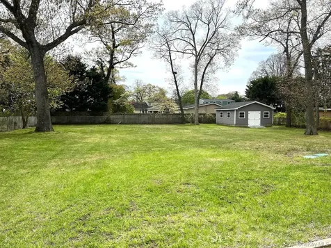 66-68 Hawthorne East Islip NY 11730