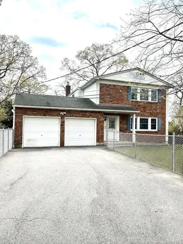 66-68 Hawthorne East Islip NY 11730