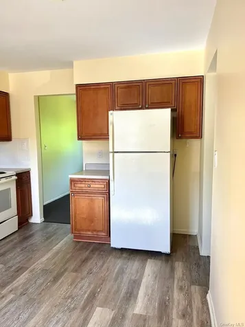 66-68 Hawthorne East Islip NY 11730