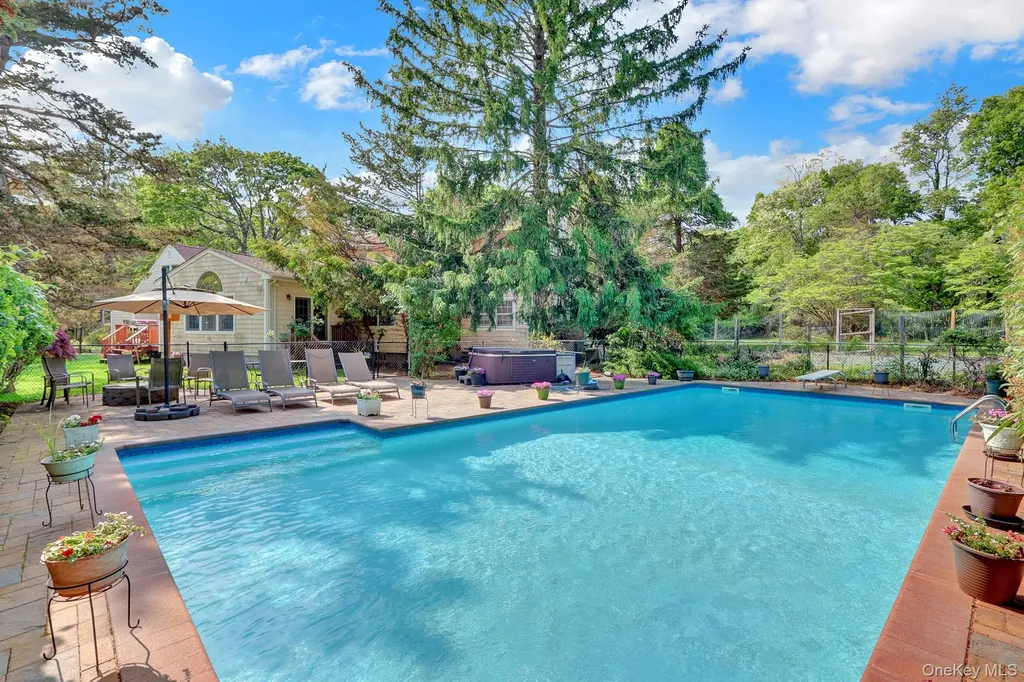 15 Stillwater Road Nissequogue NY 11780