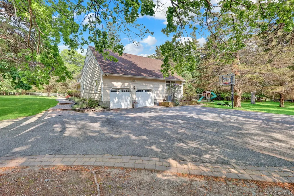 15 Stillwater Road Nissequogue NY 11780