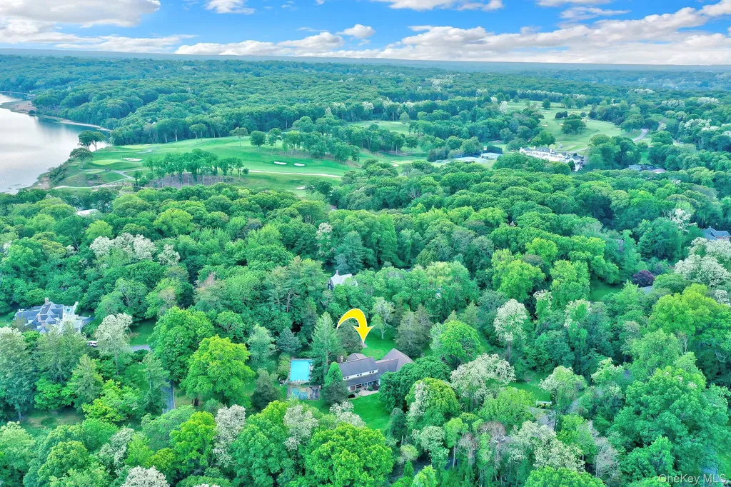 15 Stillwater Road Nissequogue NY 11780