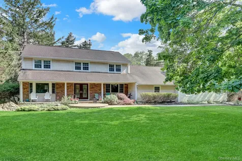 15 Stillwater Road Nissequogue NY 11780