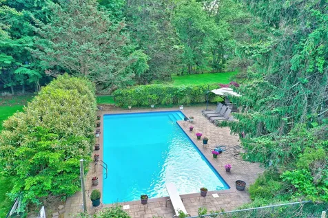 15 Stillwater Road Nissequogue NY 11780