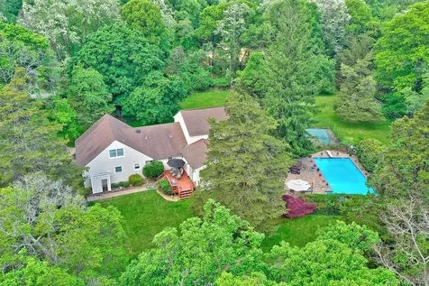 15 Stillwater Road Nissequogue NY 11780