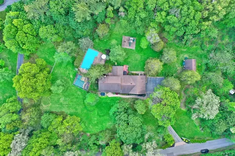 15 Stillwater Road Nissequogue NY 11780