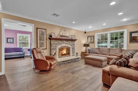15 Stillwater Road Nissequogue NY 11780