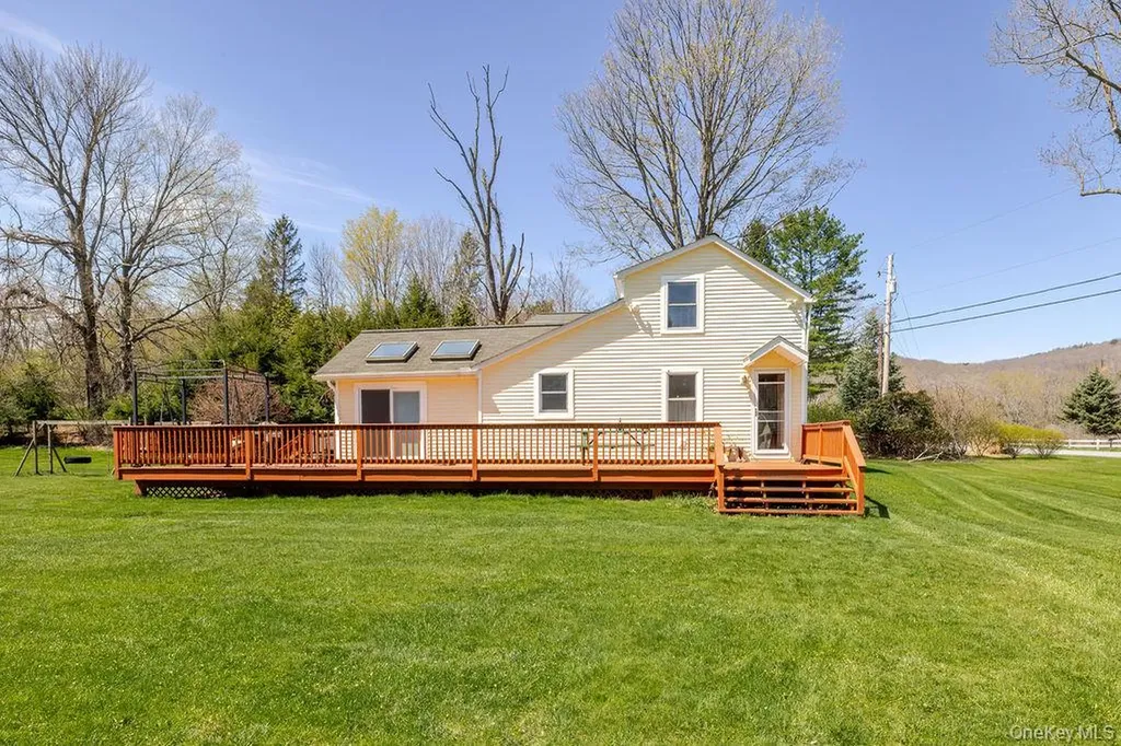 81 Black Grocery Road Hillsdale NY 12529
