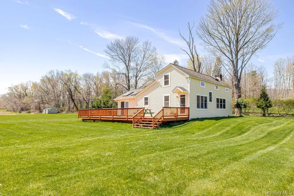 81 Black Grocery Road Hillsdale NY 12529