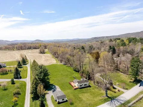 81 Black Grocery Road Hillsdale NY 12529