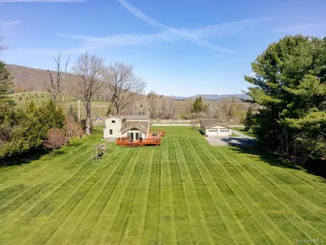 81 Black Grocery Road Hillsdale NY 12529
