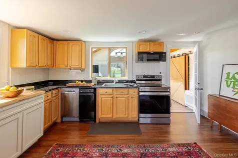 81 Black Grocery Road Hillsdale NY 12529