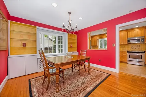 215 Melville Road Farmingdale NY 11735