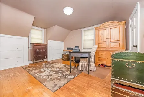 215 Melville Road Farmingdale NY 11735