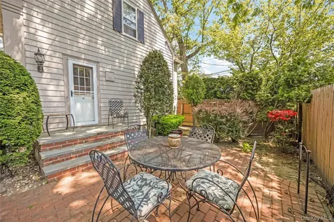 215 Melville Road Farmingdale NY 11735