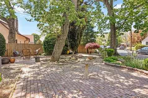 215 Melville Road Farmingdale NY 11735