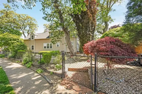 215 Melville Road Farmingdale NY 11735