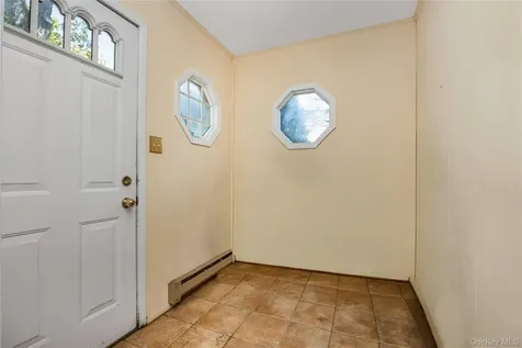 215 Melville Road Farmingdale NY 11735