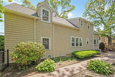 215 Melville Road Farmingdale NY 11735